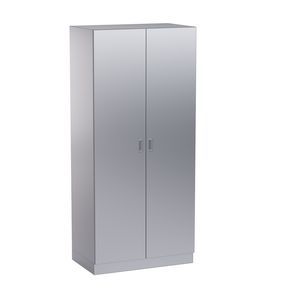 armario con puerta