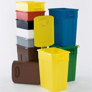 papelera de plástico