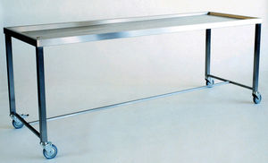 mesa de autopsia de medicina legal