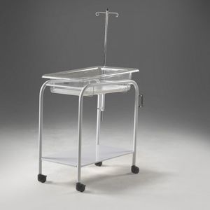 cuna hospitalaria con ruedas