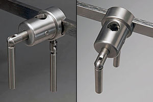 fijador para mesa de operaciones de acero inoxidable 1