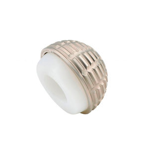 prótesis acetabular cementada