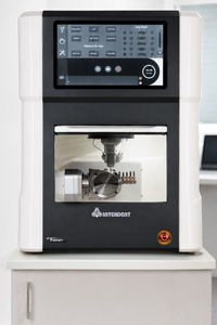 fresadora CAD CAM 1