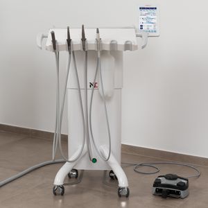 portainstrumentos para unidad dental de carretillas