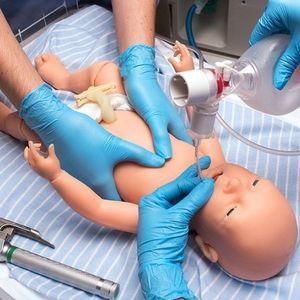 simulador de paciente Recién nacida 1
