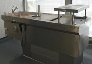 mesa de anatomía de laboratorio 1