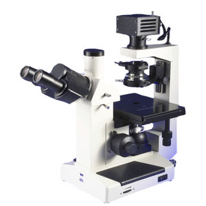 microscopio trinocular