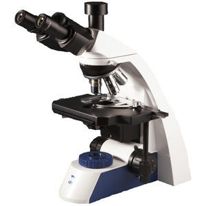 microscopio trinocular