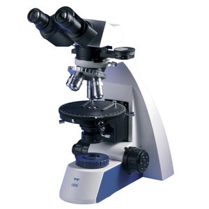 microscopio trinocular