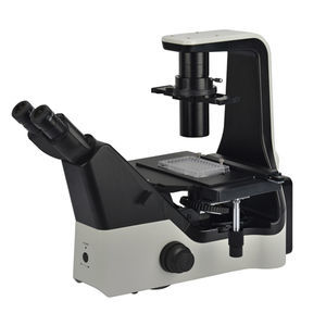 microscopio trinocular