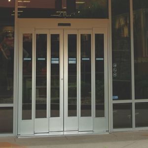 puerta de hospital 1
