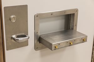 cámara de transferencia con puertas corredizas