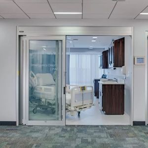 puerta de hospital 1