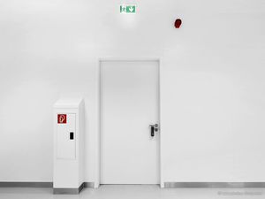 puerta de hospital