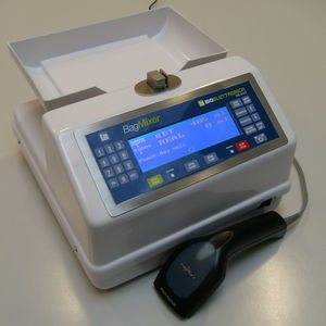 monitor estándar de recogida de sangre con lector de códigos de barras 1