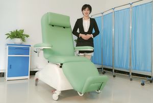 sillón para extracción de sangre eléctrico 1