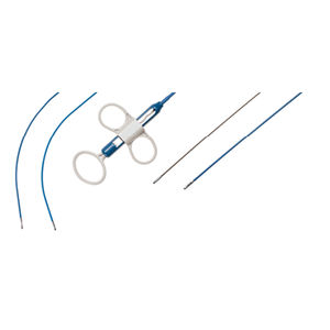 pinza para endoscopia / de biopsia endomiocárdica / de un solo uso / curvada