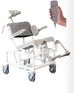 silla de ducha con reposabrazos 1