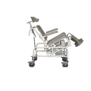 silla de ducha con reposabrazos 1