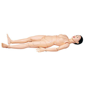 maniquí de prácticas para cuidados de enfermería