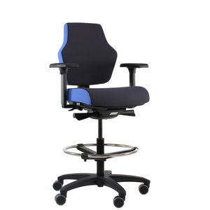 silla de oficina con reposabrazos