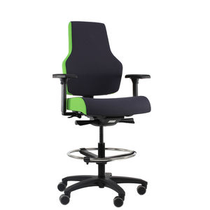 silla de oficina con reposabrazos