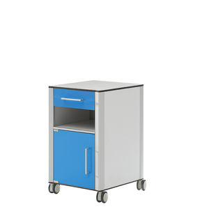 mesa de cabecera con ruedas 1