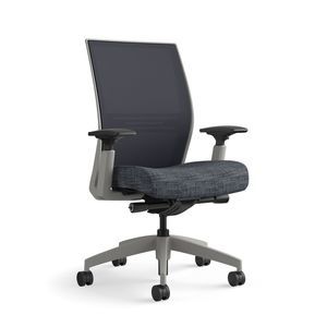 silla de oficina con reposabrazos