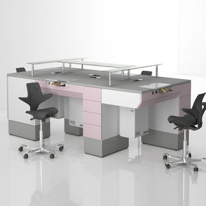 puesto de trabajo para laboratorio dental con luz 1