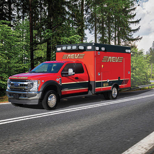 Ambulancia con cuerpo modular independiente - American Emergency Vehicles - tipo I / con motor diésel