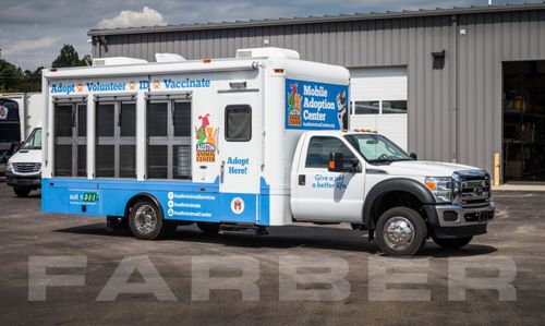 Unidad móvil hospitalaria veterinaria - 16233 - Farber Specialty Vehicles - camión / con cuerpo modular independiente / diésel