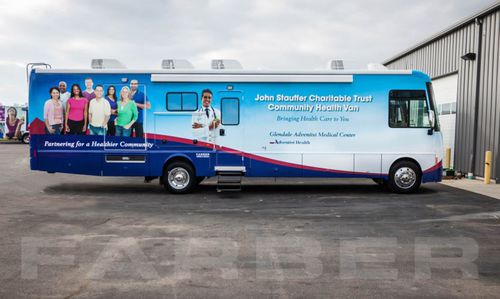 Unidad móvil hospitalaria veterinaria - 16227 - Farber Specialty Vehicles - autobús / diésel / automática