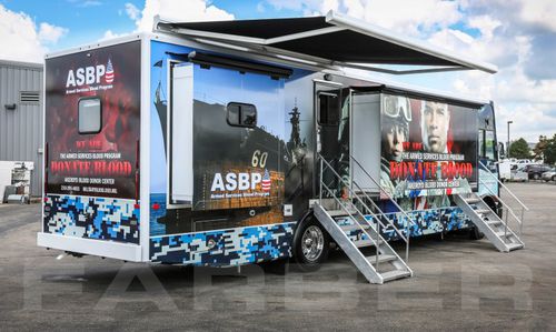 Unidad móvil hospitalaria para extracción de sangre - 16406 - Farber Specialty Vehicles - autobús / diésel
