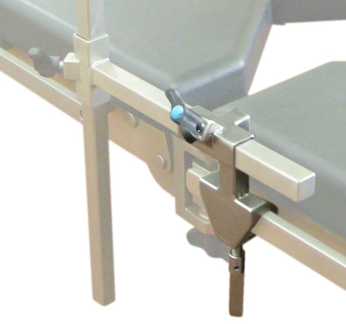 Fijador para mesa de operaciones de acero inoxidable - A01/B - Nuova BN