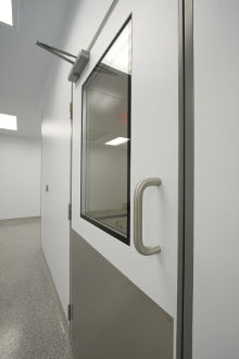 Puerta para sala blanca - AES - AES Clean Technology - abatible / con paneles de vidrio