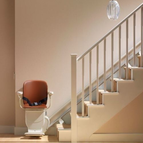 Salvaescaleras para escalera recta - Siena One - Stannah Stairlifts - para escalera con giros / para humanos / de tipo sillón