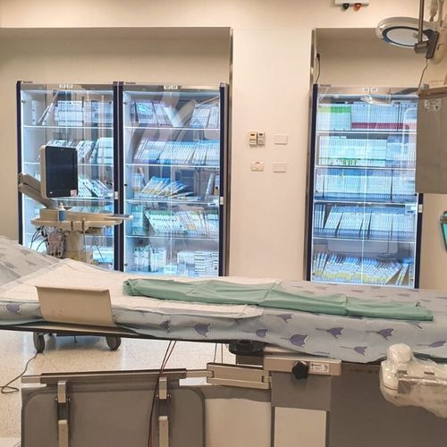 Armario de suministros - Ostling Inc./ ID Integration - de hospital / con estante / con cajón