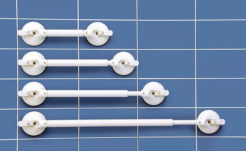 Barra de apoyo para cuarto de baño - 14002 series - ROTH MOBELI GmbH - de pared / vertical / telescópica