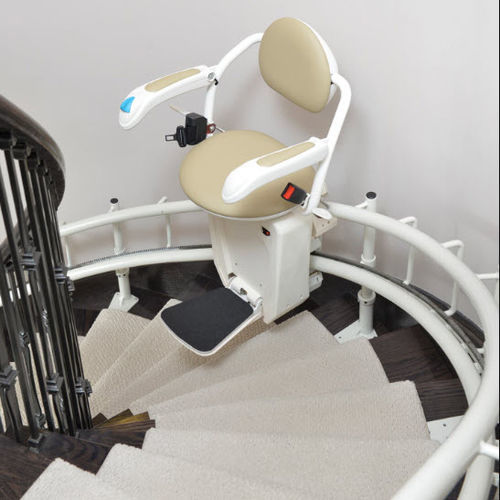 Salvaescaleras para escalera con giros - Stairfriend - Savaria - para humanos / en riel