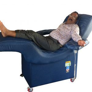 Sillón para extracción de sangre eléctrico - MTDC04  - Meditech Technologies India - 3 secciones / de altura variable / con reposapiés