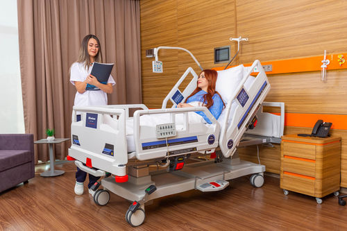 Cama de hospital - CURA 5000 - SCHRODER HEALTH PROJECTS - eléctrica / de altura regulable / reclinable