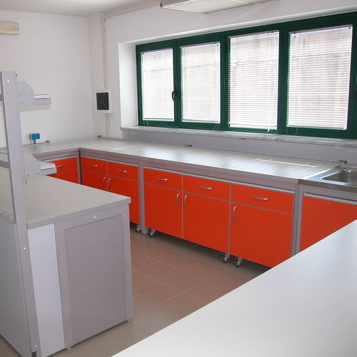 Mesa de laboratorio para histopatología - COM-Lab 2 - comfit s.r.l - de medicina legal / móvil / modulable
