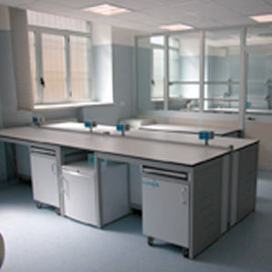 Mesa de laboratorio para histopatología - COM-Lab 3 - comfit s.r.l - modulable / con estantes