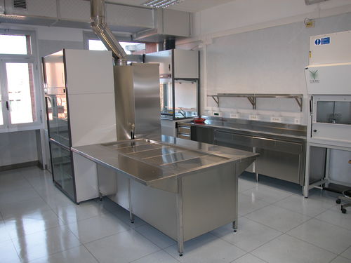Estación de trabajo de laboratorio para histopatología - comfit s.r.l - de pie / modular / con fregadero