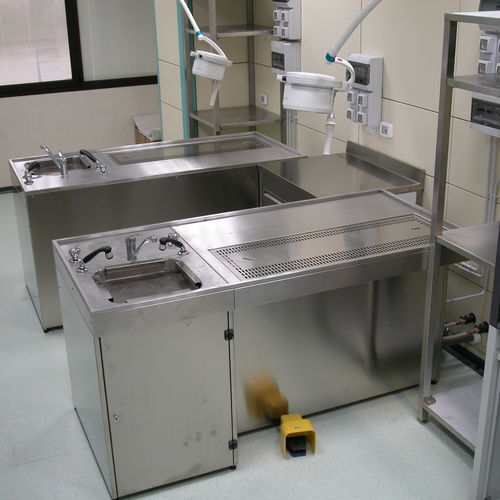 Estación de trabajo de laboratorio para histopatología - comfit s.r.l - de pie / modular / con fregadero