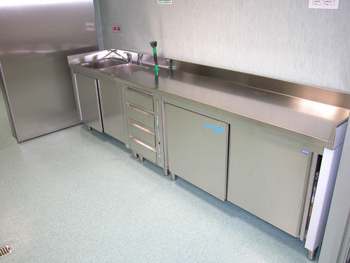 Plataforma de trabajo de laboratorio - comfit s.r.l - para farmacia / con cajón / con fregadero