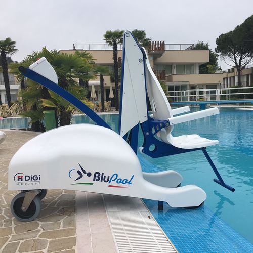 Elevador de pacientes con batería - BluPool - DiGi Project - con ruedas / para piscina / elevadora