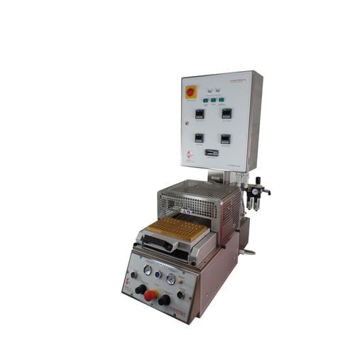Sistema de embalaje semiautomático - FANTASY ST - O.M.A.R. S.r.l. Pharmaceutical Blister Solution - electrónico / compacto / en blíster
