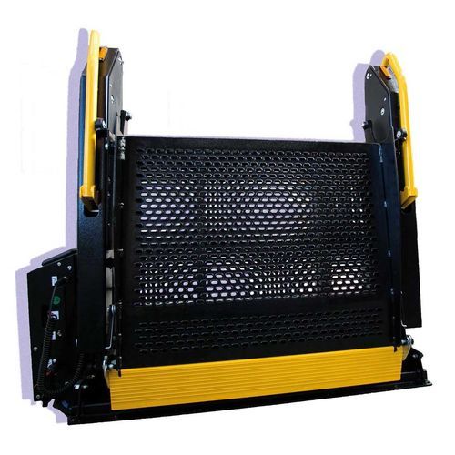 Plataforma elevadora para silla de ruedas - iCLASS™ - Mobility Networks - montada en vehículo