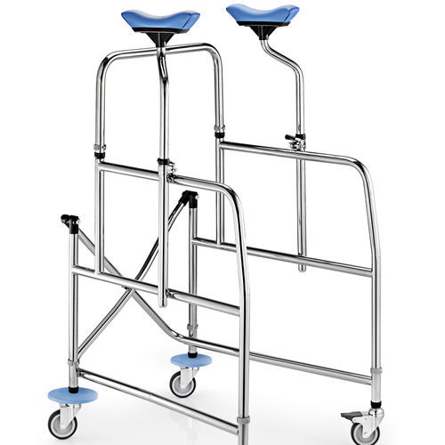 Andador con 4 ruedas - 126 TROTTER - Surace - de altura variable / con brazos / plegable